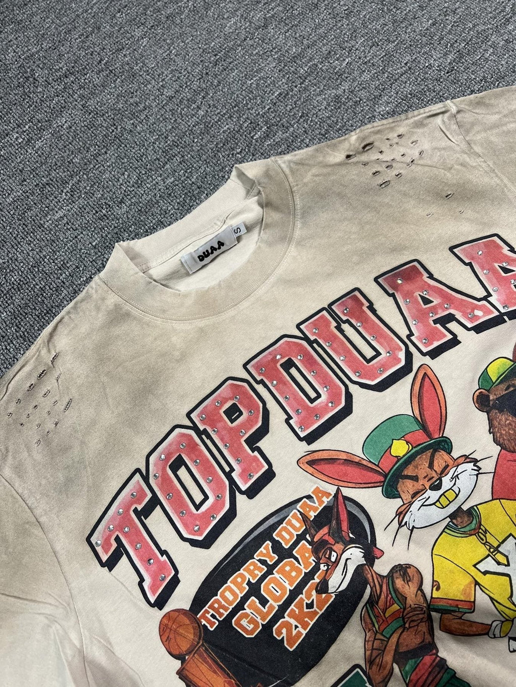DUAA New Age Basketball Graphic T-Shirt — detail